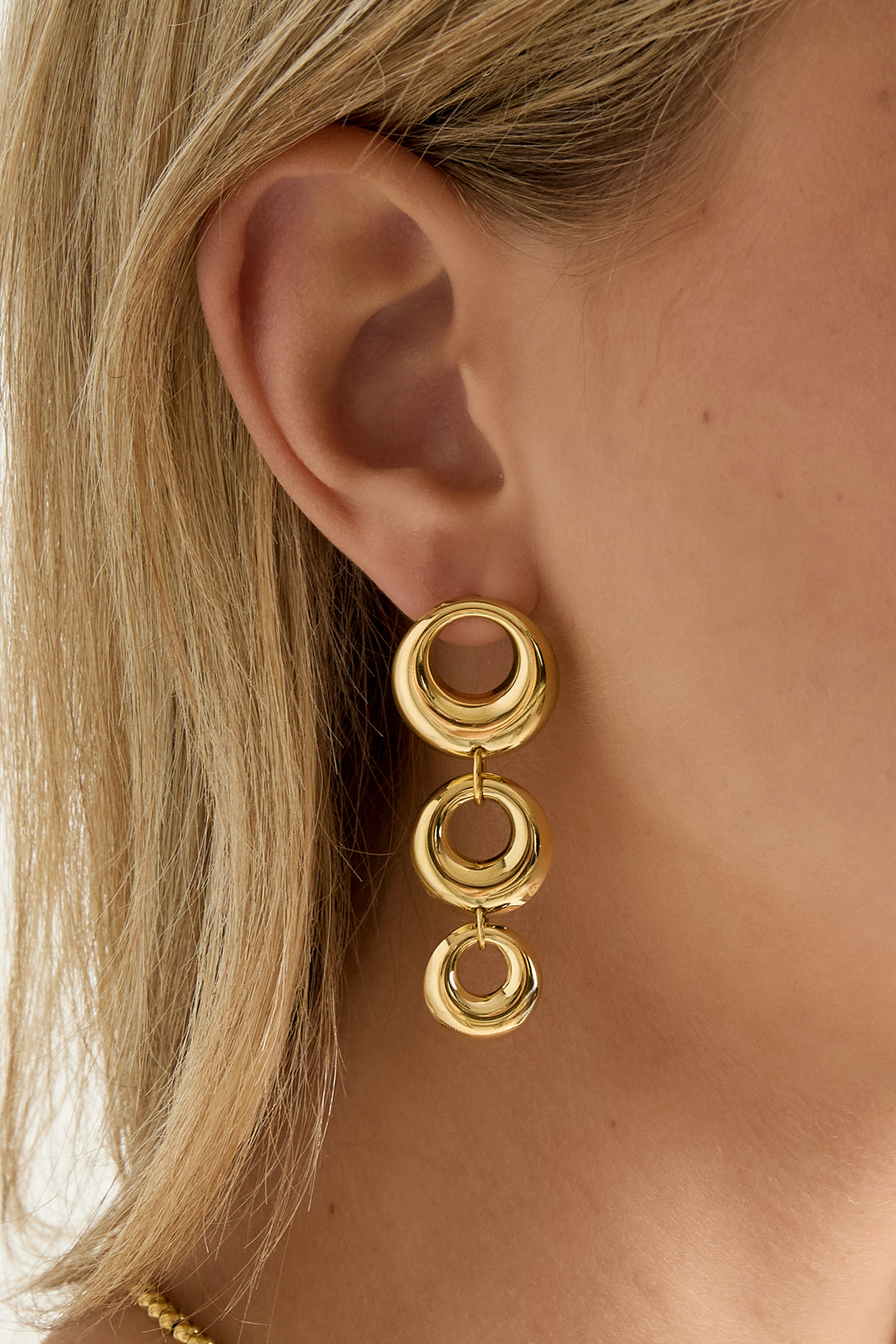 Minimalistische gold hoop earrings van stainless steel - By LIV Fashion