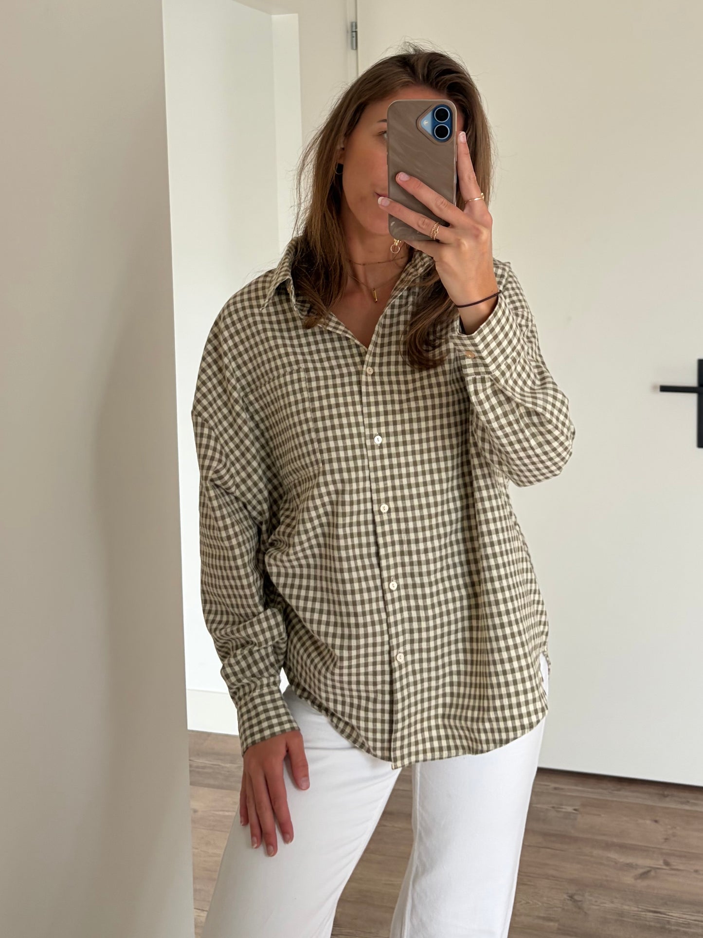 Olijfgroene beige blouse dames met ruitpatroon