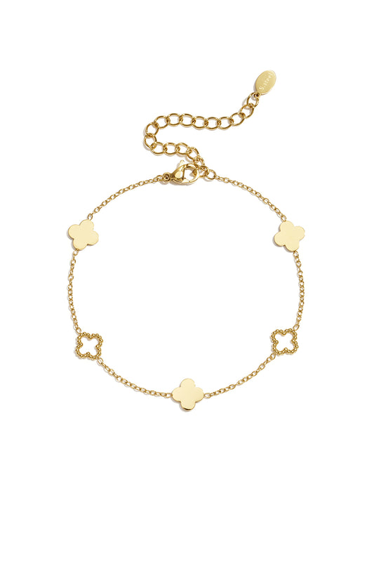 minimalistische gouden armband met opengewerkte klavertjes van stainless steel