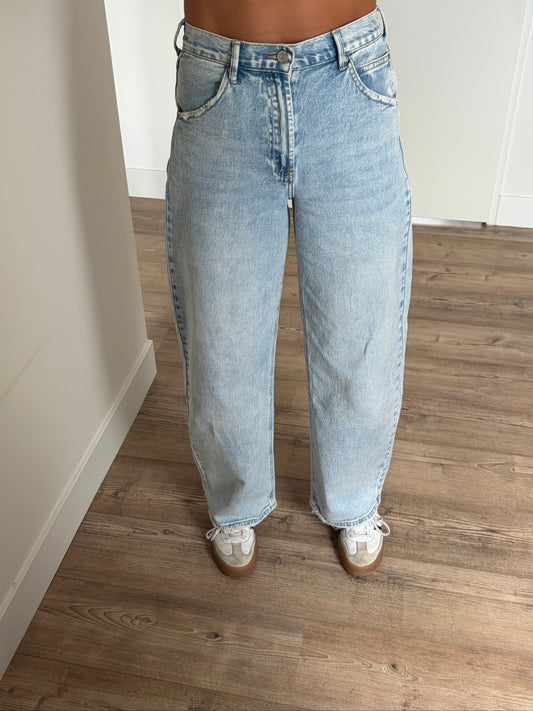 Barrel Jeans met lichte wassing van Queen Hearts 
