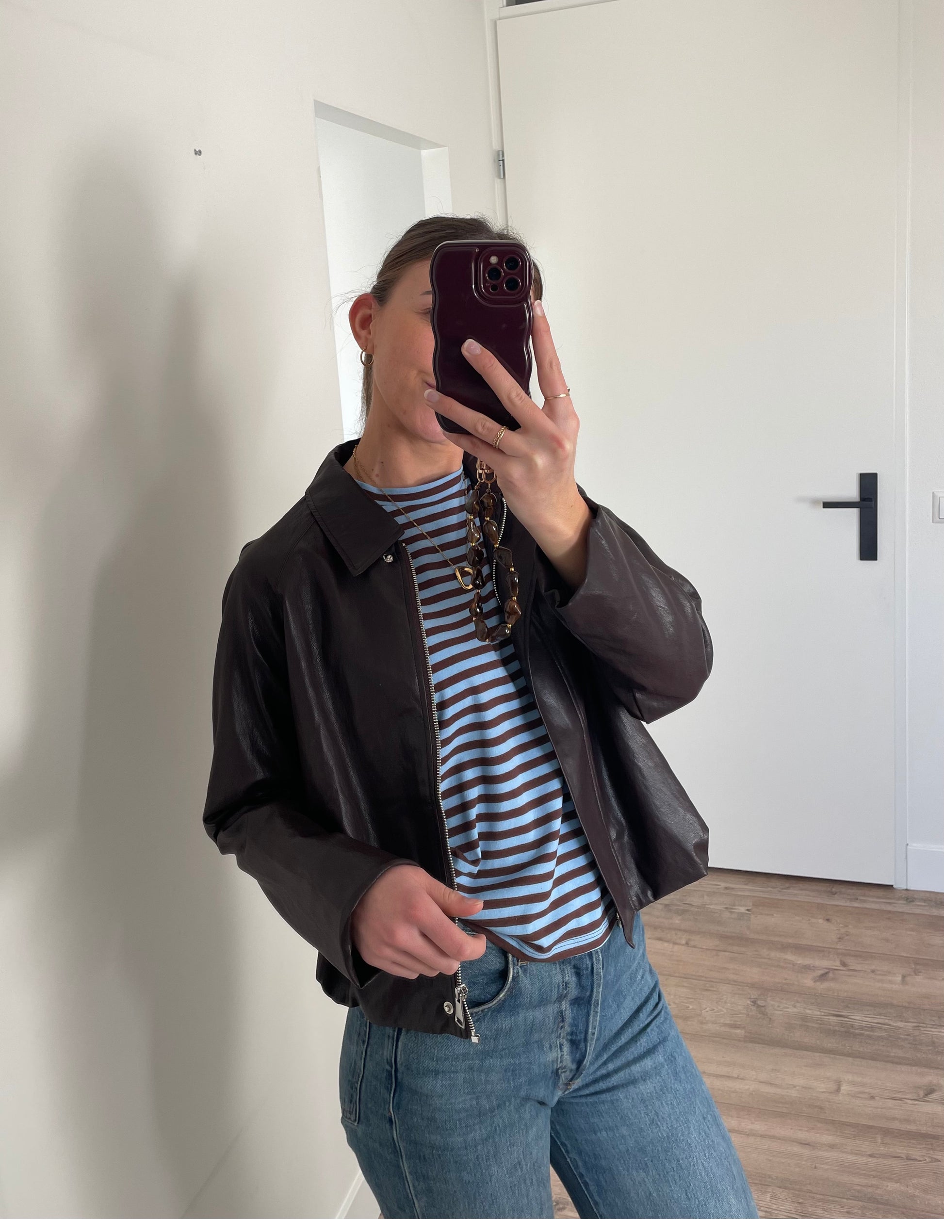 Bomberjack en oversized gestreept shirt in bruintinten - By LIV Fashion