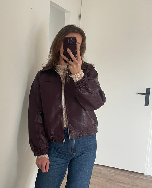 Stoer oversized leren jack in het bordeaux 