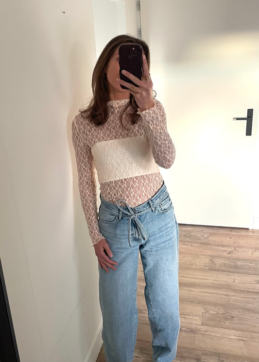 Créme roze longsleeve lace top voor dames 
