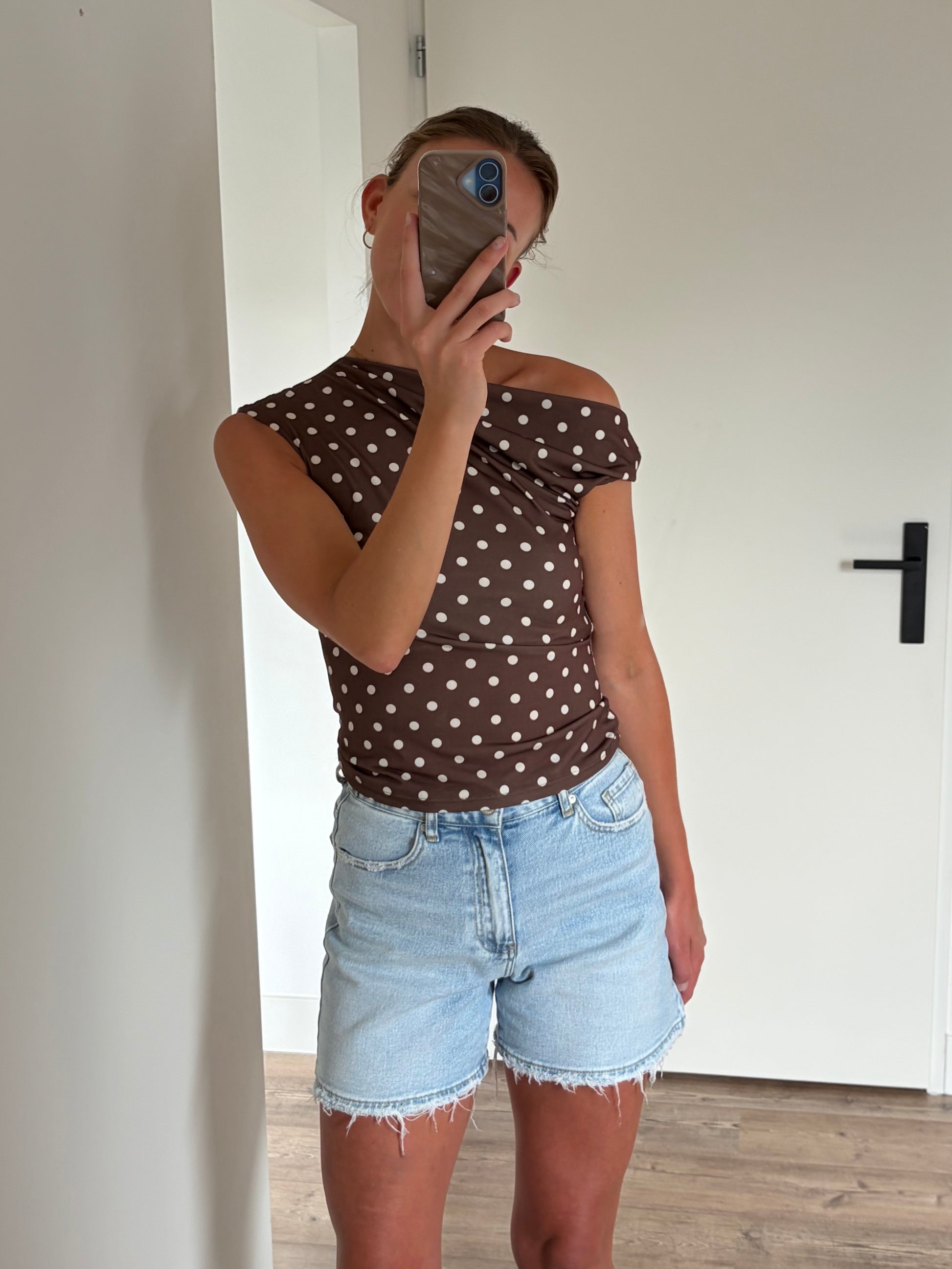 one shoulder top dames met stippenprint en stretchy fit