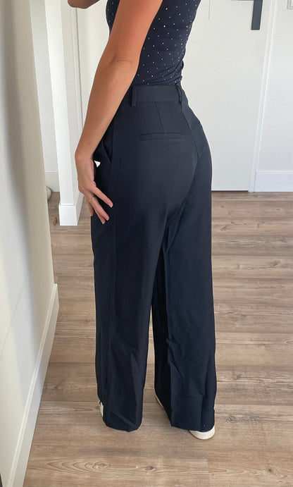 Pantalon met bijpassende top - feestdagen outfit - Eight Paris - By LIV Fashion