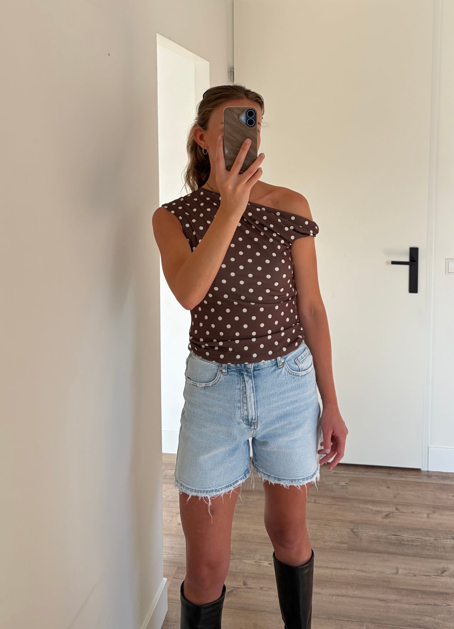 trendy polka dot top dames zomerse outfit