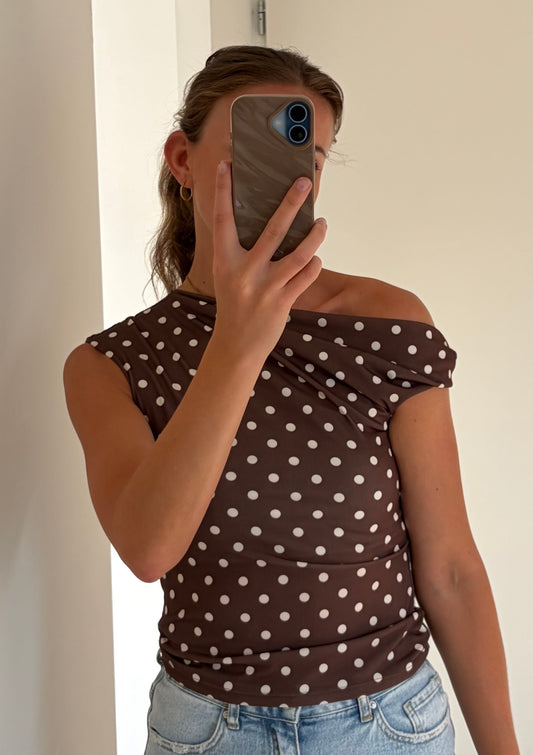 asymmetrische polka dot top dames bruin met creme stippen